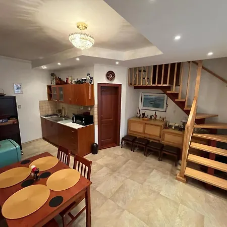 U Toffee Апартаменты *